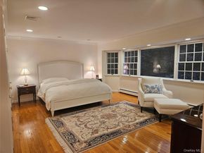 1 Northwood Court, Woodbury NY 11797