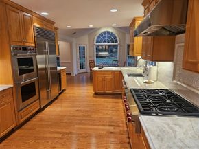 1 Northwood Court, Woodbury NY 11797