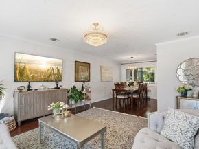 20 Vista Road, Plainview NY 11803