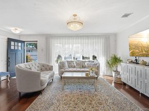 20 Vista Road, Plainview NY 11803