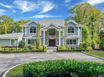 4 Carriage Court