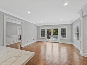 4 Carriage Court, Dix Hills NY 11746