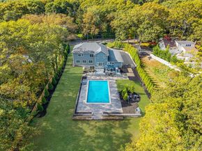 4 Carriage Court, Dix Hills NY 11746