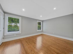 4 Carriage Court, Dix Hills NY 11746