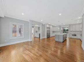 4 Carriage Court, Dix Hills NY 11746
