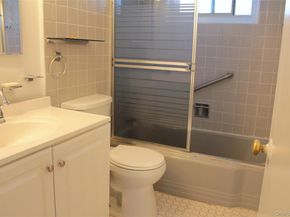 28 DeHaven Drive 1E, Yonkers NY 10701