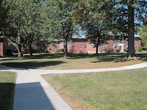 28 DeHaven Drive 1E, Yonkers NY 10701