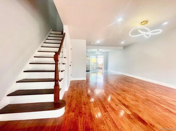 166-65 17th Road, Whitestone NY 11357