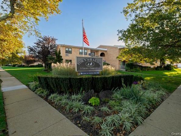 214 Westend Avenue 6C, Freeport NY 11520