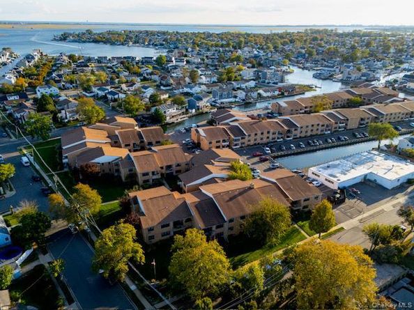 214 Westend Avenue 6C, Freeport NY 11520