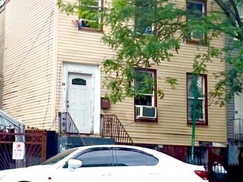 32 Cedar Street