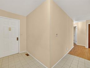 117 Village Road D, Yorktown Heights NY 10598