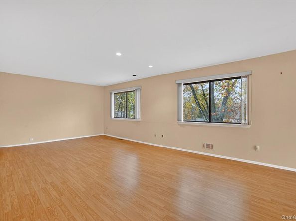 117 Village Road D, Yorktown Heights NY 10598