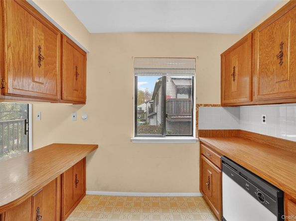 117 Village Road D, Yorktown Heights NY 10598