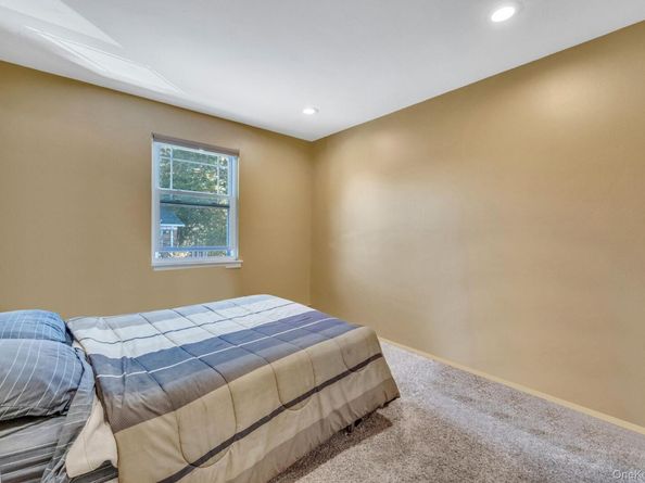 111 Fairharbor Drive 111, Patchogue NY 11772