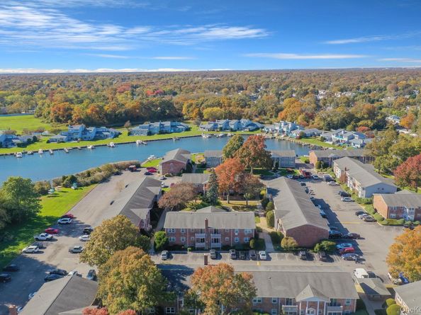 111 Fairharbor Drive 111, Patchogue NY 11772