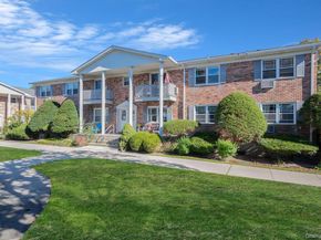 111 Fairharbor Drive 111, Patchogue NY 11772