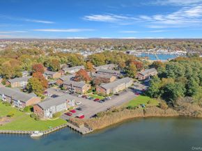 111 Fairharbor Drive 111, Patchogue NY 11772