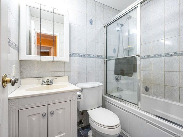 111 Fairharbor Drive 111, Patchogue NY 11772