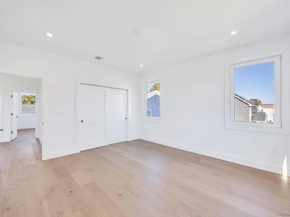 14 Bark Lane, Levittown NY 11756