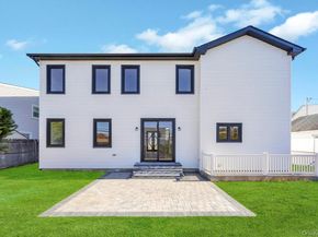 14 Bark Lane, Levittown NY 11756