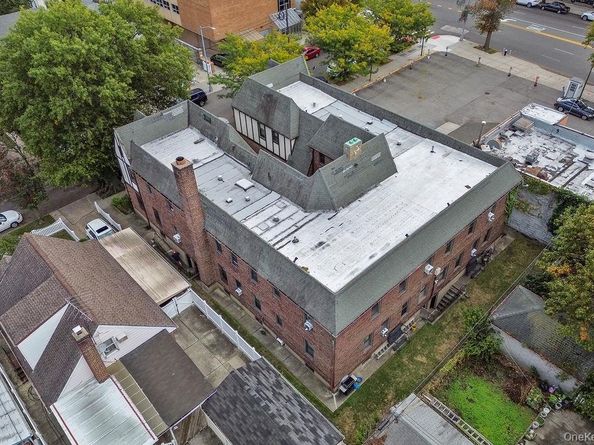43-24 208th Street, Bayside NY 11361