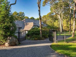 8 Fish Creek Lane, Remsenburg NY 11960
