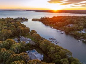 8 Fish Creek Lane, Remsenburg NY 11960