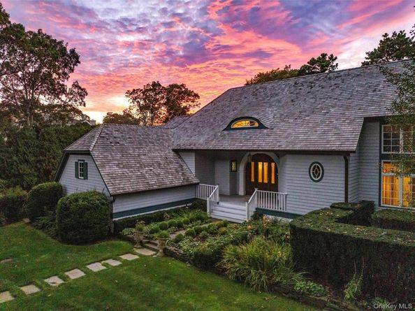 8 Fish Creek Lane, Remsenburg NY 11960