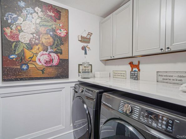 14 Hamlet Drive, Hauppauge NY 11788