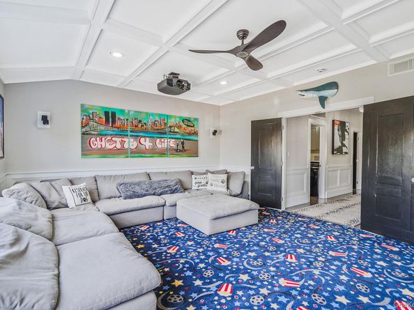 14 Hamlet Drive, Hauppauge NY 11788