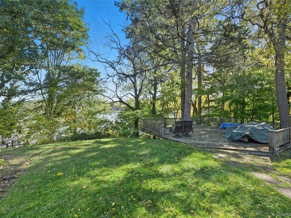 28 Harbor Heights Drive, Centerport NY 11721