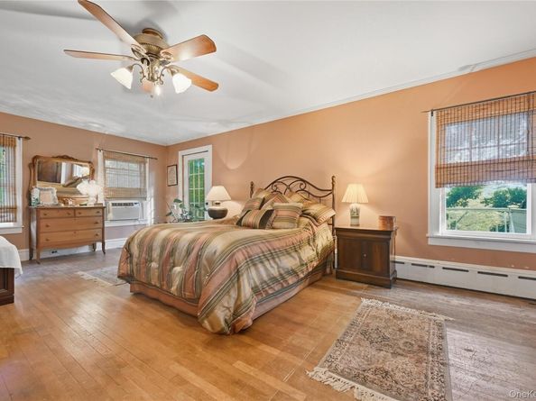 28 Harbor Heights Drive, Centerport NY 11721