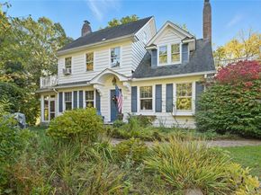 28 Harbor Heights Drive, Centerport NY 11721