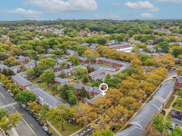 67-09 218th Street Duplex, Oakland Gardens NY 11364