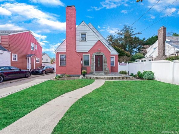 106 Spencer Place, Hempstead NY 11550