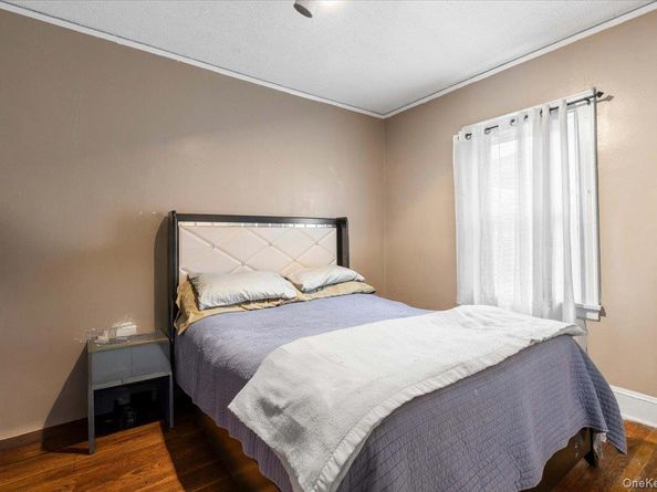 4534 Hoxie Street, Bronx NY 10470