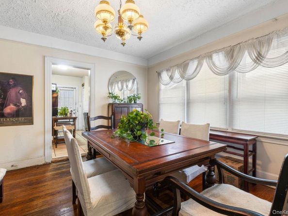 4534 Hoxie Street, Bronx NY 10470