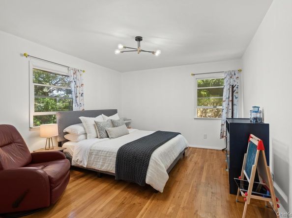 25 Fielding Avenue, Dix Hills NY 11746