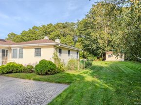 15 Rosewood Lane, Manorville NY 11949