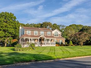 15 Rosewood Lane, Manorville NY 11949