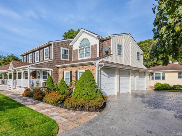 15 Rosewood Lane, Manorville NY 11949