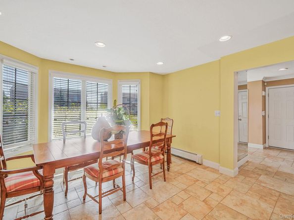 4000 Greentree Drive, Oceanside NY 11572