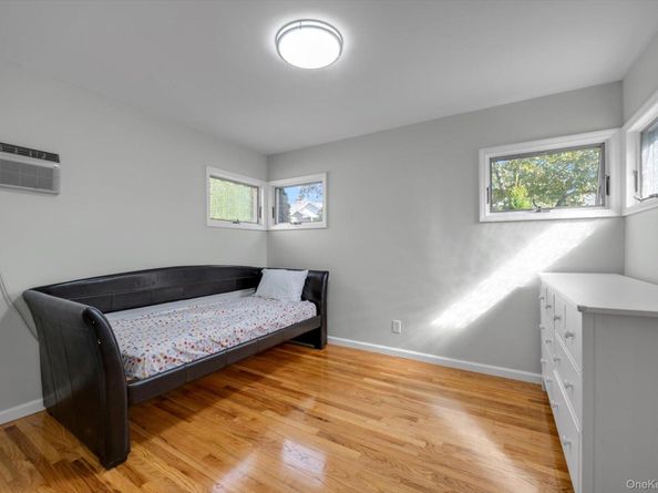 219-44 Peck Avenue, Hollis Hills NY 11427