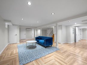 219-44 Peck Avenue, Hollis Hills NY 11427