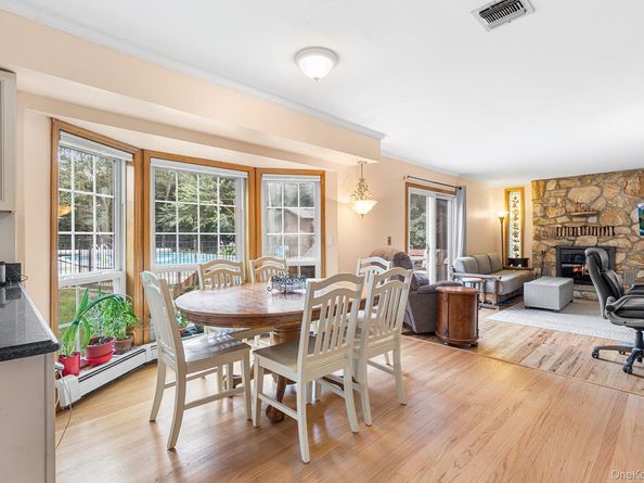 8 Barry Lane, Mount Sinai NY 11766