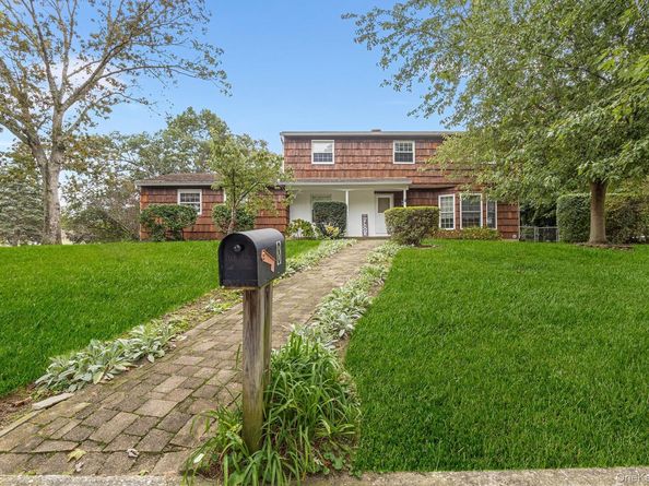 8 Barry Lane, Mount Sinai NY 11766