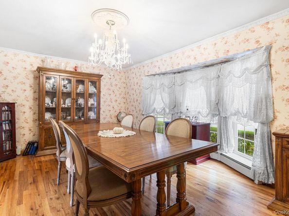 8 Barry Lane, Mount Sinai NY 11766