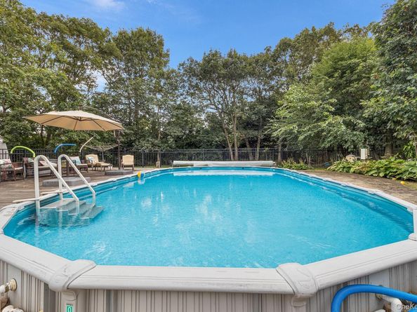 8 Barry Lane, Mount Sinai NY 11766