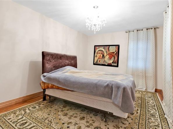 2717 E 28th Street 4E, Brooklyn NY 11235